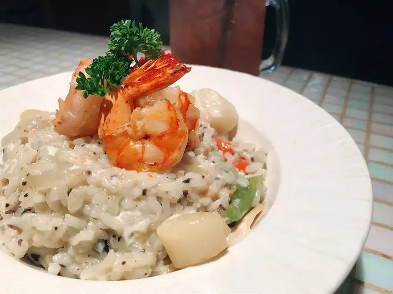 旺角香港茶餐厅加盟_香港旺角餐厅_旺角宝港式茶餐厅美食介绍